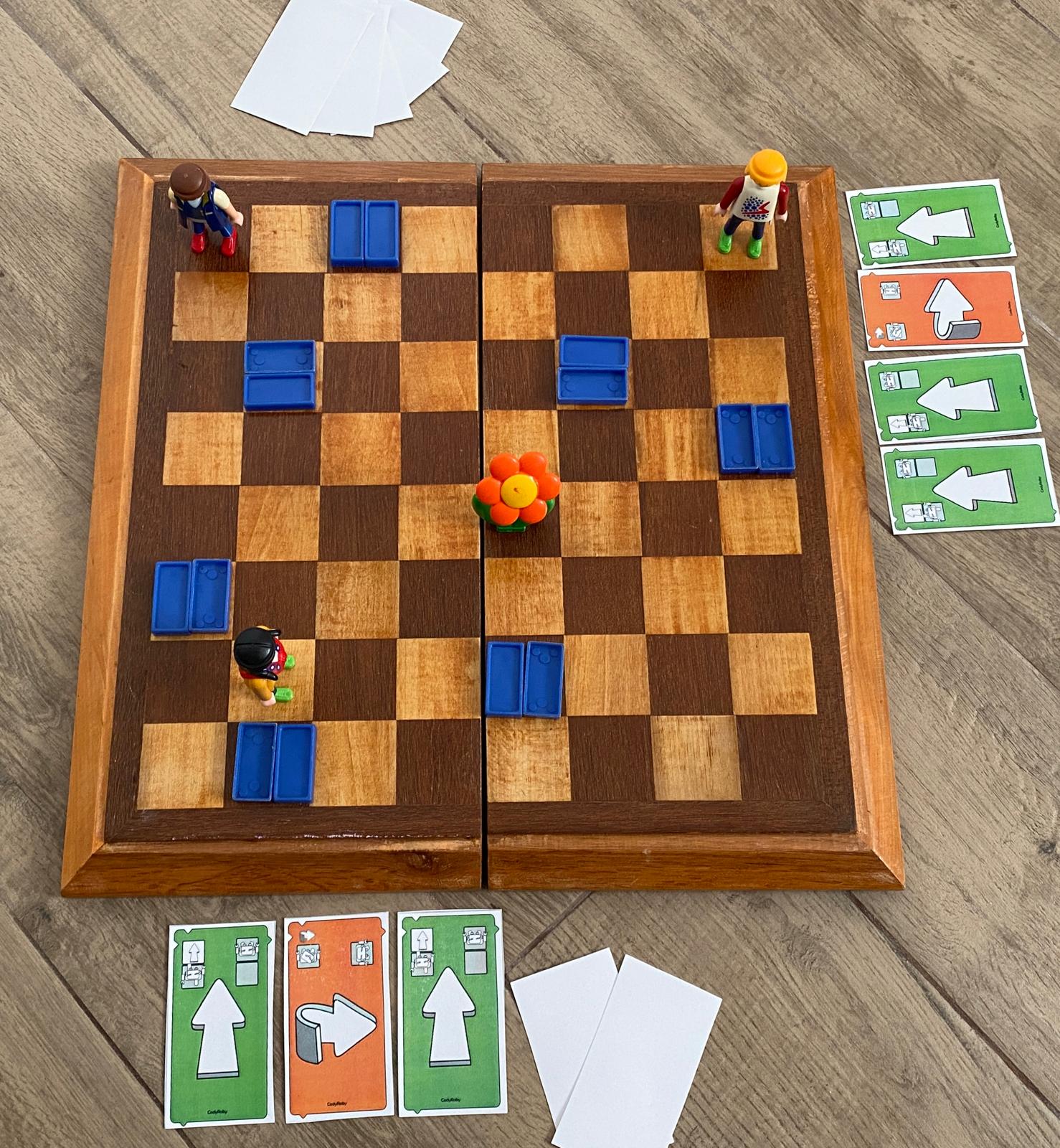 Joc de taula per treballar el pensament computacional